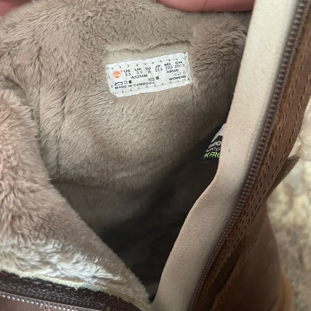 NWOT Timberland Brown Shearling Winter Boots - Picture 4 of 5